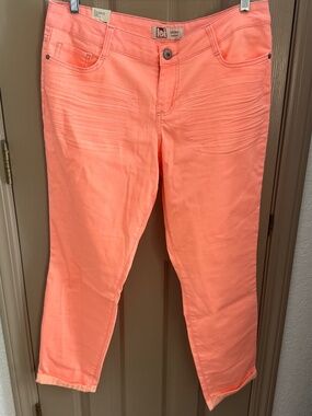 Juniors LEI Ashley low rise Capri pants NWT Sz 15 regular